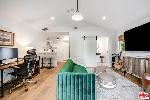 $2,495,000 | 4836 Placidia Avenue, Toluca Lake, CA 91601