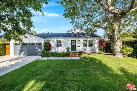 $2,495,000 | 4836 Placidia Avenue, Toluca Lake, CA 91601