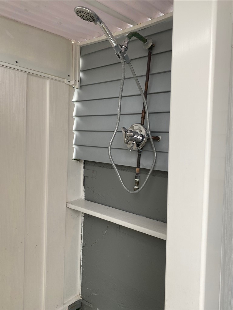 20 St James Road Narragansett, RI 02882 - Photo 33 of 36 Outside Shower