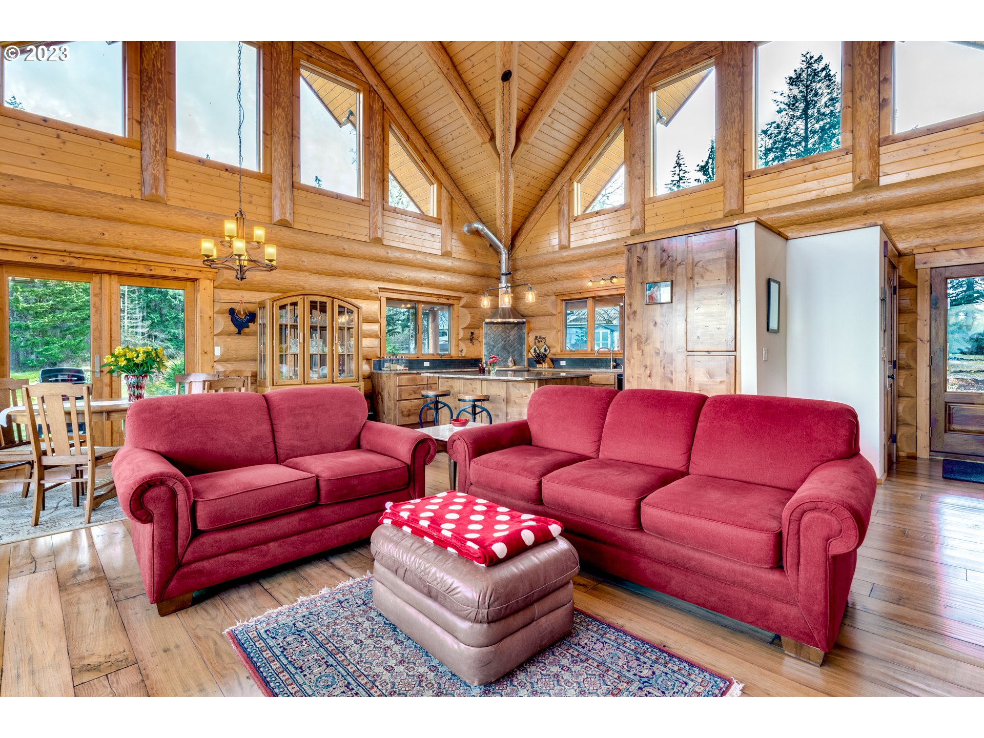 14115 South Leabo Road Molalla, OR 97038 - Photo 6 of 32 a living room with furniture a large window and a rug