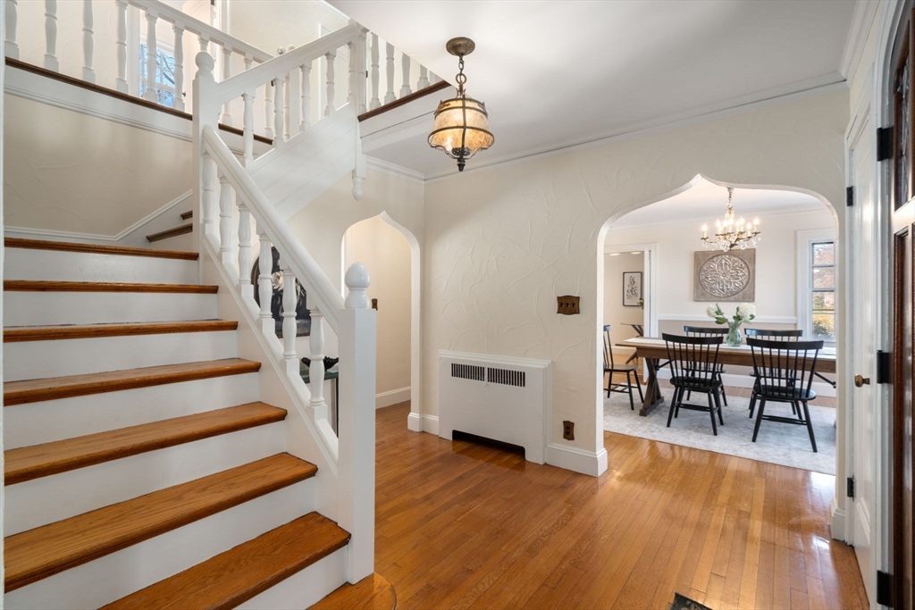 36 Goodnough Road Brookline, MA 02467 - Photo 6 of 31