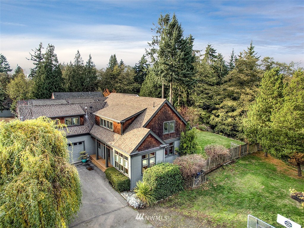 9601 39th Avenue Southwest Seattle, WA 98136 - Photo 2 of 25 Gallery Image 2