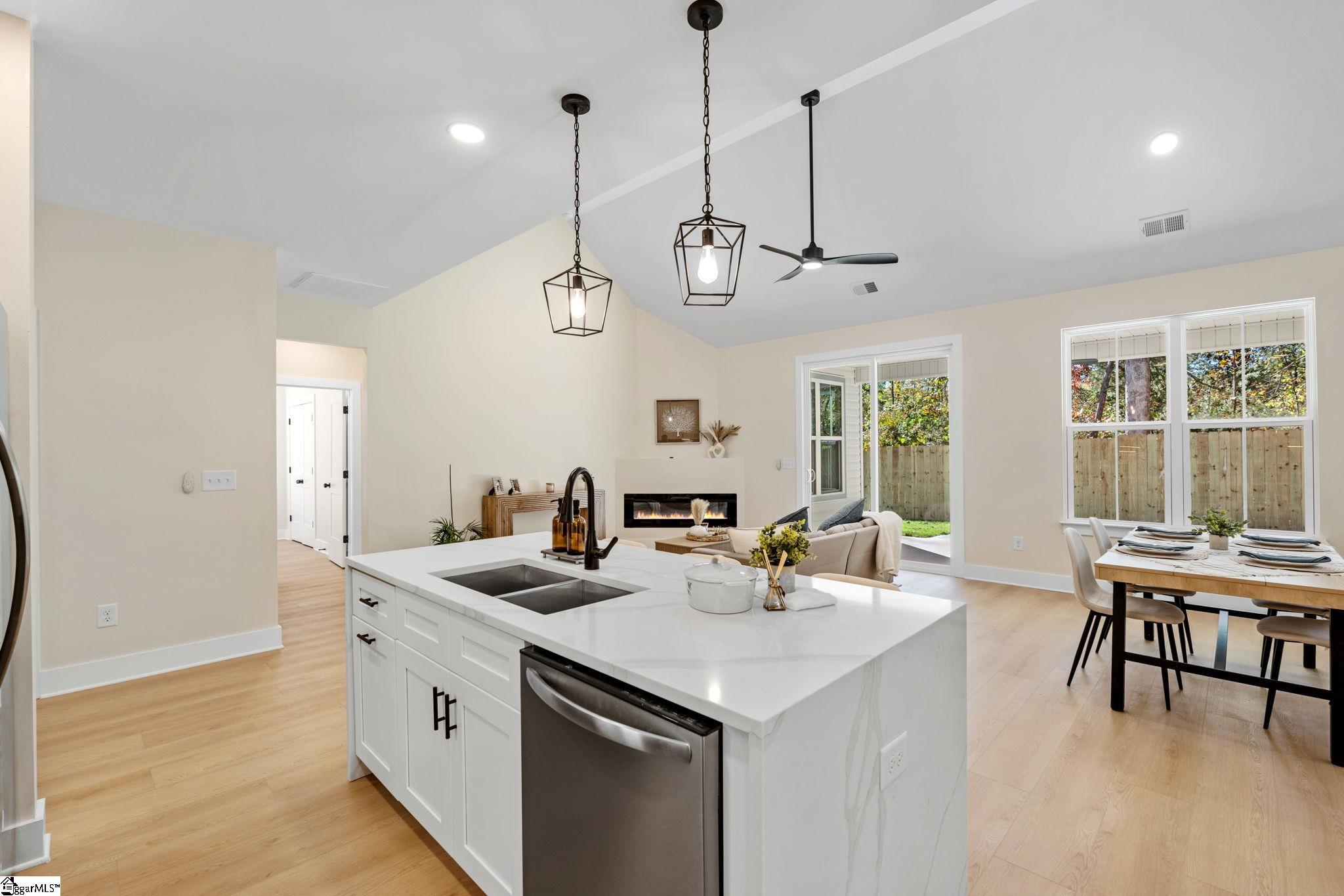 106 Cub Court Westminster, SC 29693 - Photo 14 of 32