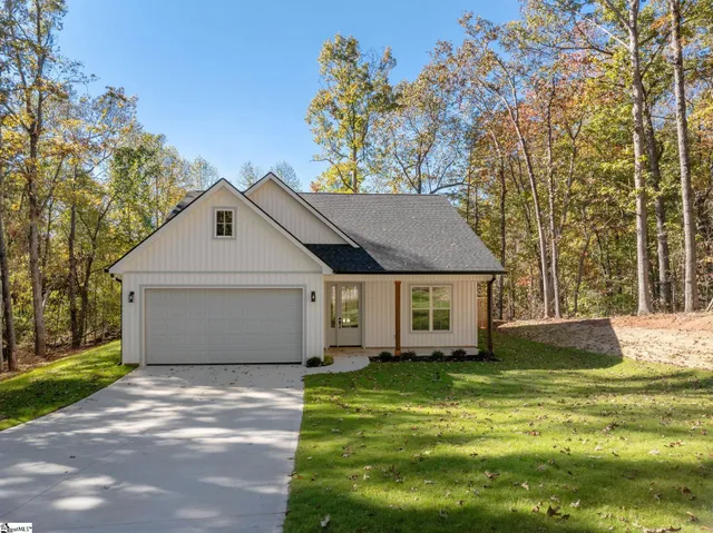 $345,000 | 106 Cub Court, Westminster, SC 29693