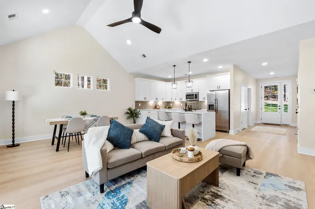 $345,000 | 106 Cub Court, Westminster, SC 29693