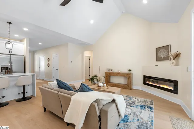 $345,000 | 106 Cub Court, Westminster, SC 29693