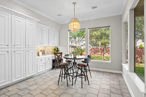 $875,000 | 70 Blooming Grove Lane, Houston, TX 77077