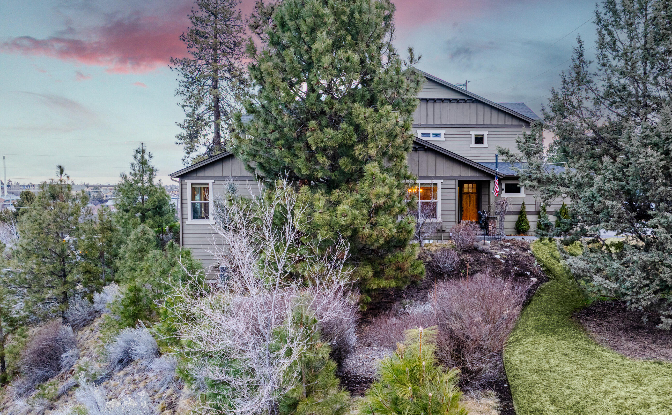 887 Southwest Blakely Road Bend, OR 97702 - Photo 2 of 35 2
