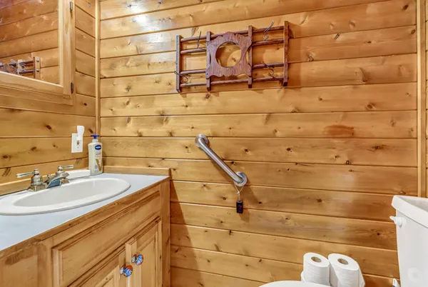 $600,000 | 1125 Macomber Mill Road, Eastbrook, ME 04634