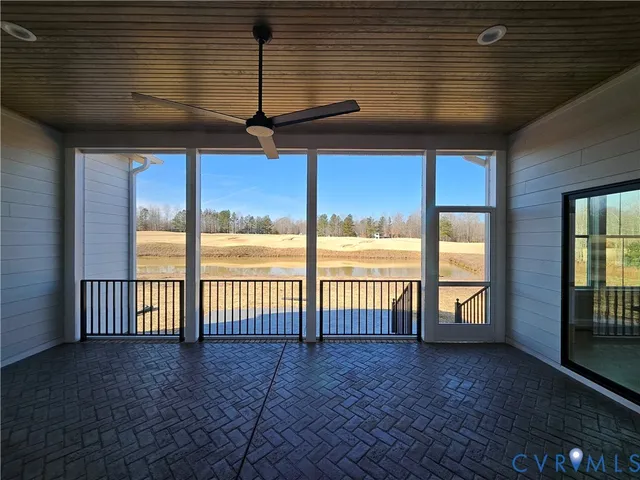 a view of porch and patio