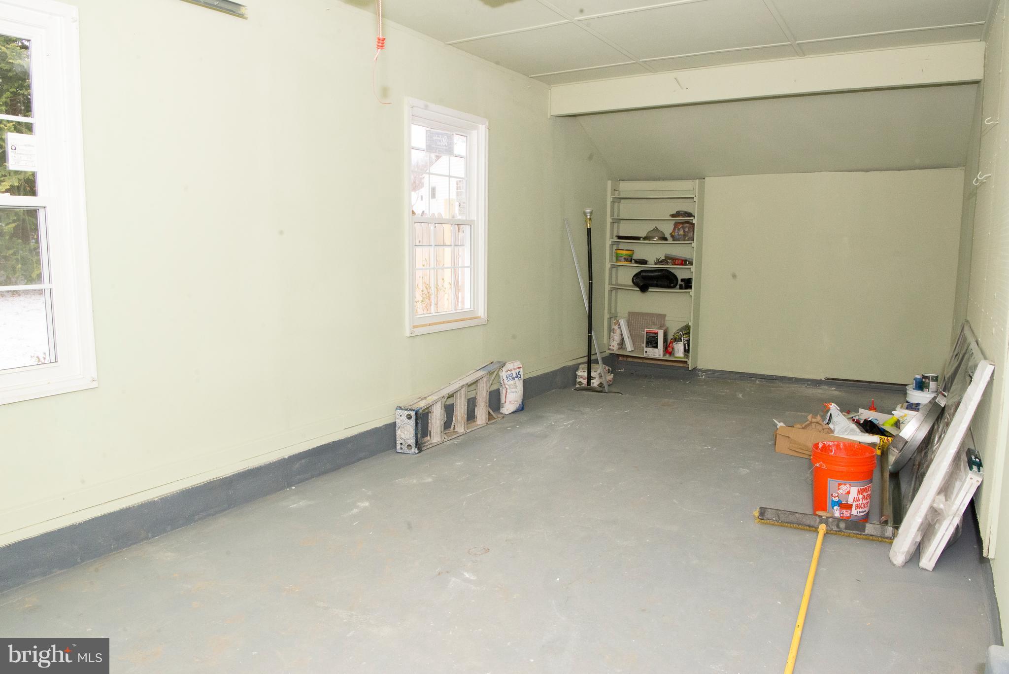 9526 Kirkfield Road Burke, VA 22015 - Photo 24 of 28 Garage