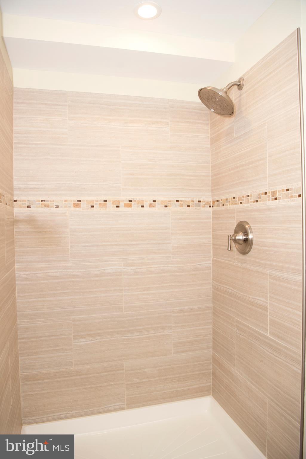 9526 Kirkfield Road Burke, VA 22015 - Photo 27 of 28 Bath