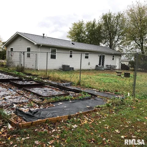 $140,000 | 17018 East Thompson Road, Opdyke, IL 62872