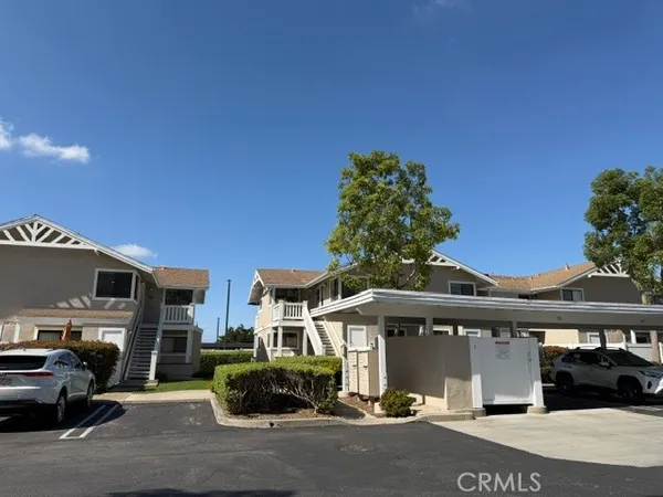 $3,200 | 285 Tarocco, Irvine, CA 92618