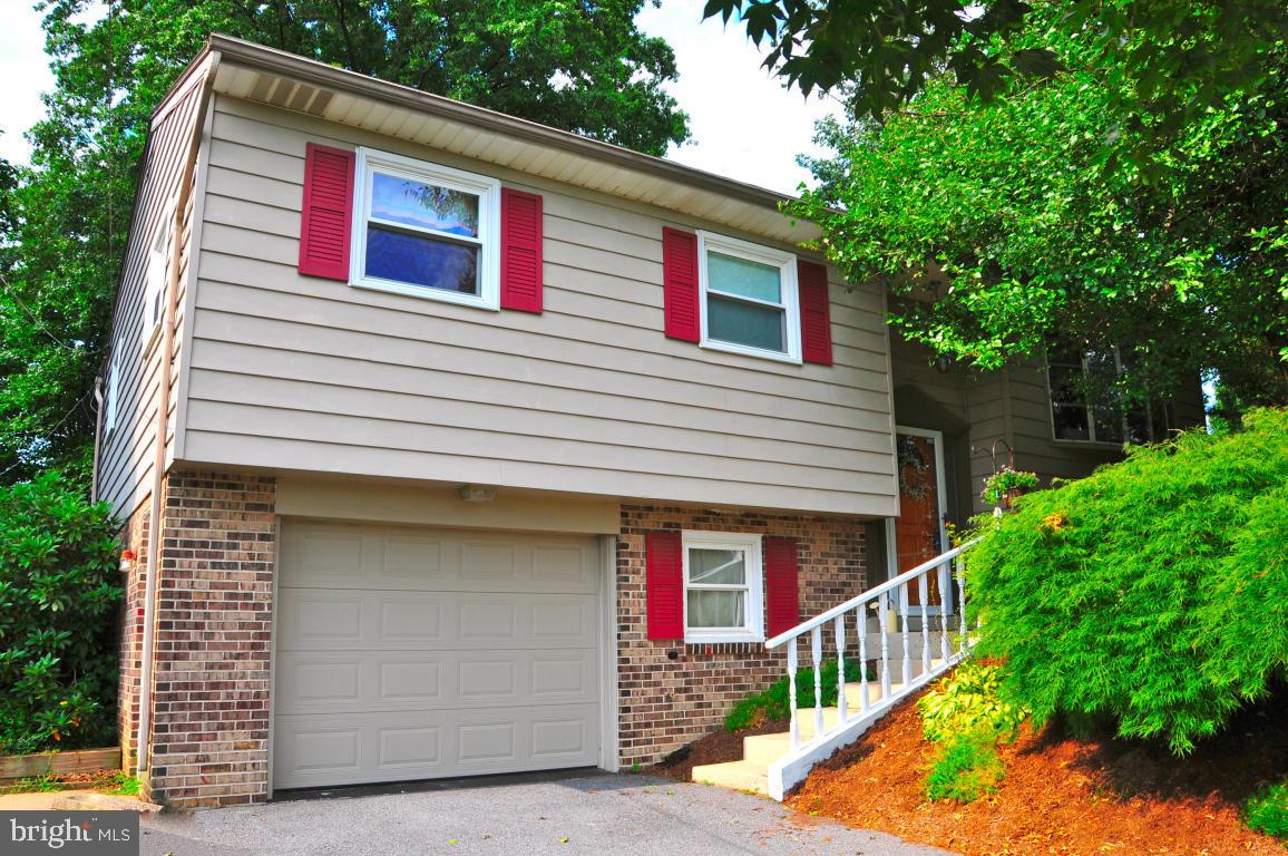 1737 Pioneer Road Lancaster, PA 17602 - Photo 1 of 33 Gallery Image 1