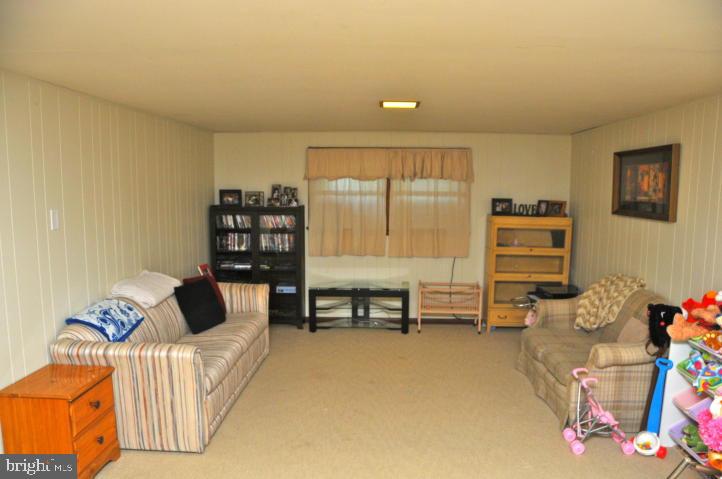 1737 Pioneer Road Lancaster, PA 17602 - Photo 22 of 33 Gallery Image 22