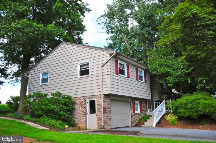 1737 Pioneer Road Lancaster, PA 17602 - Photo 26 of 33 Gallery Image 26