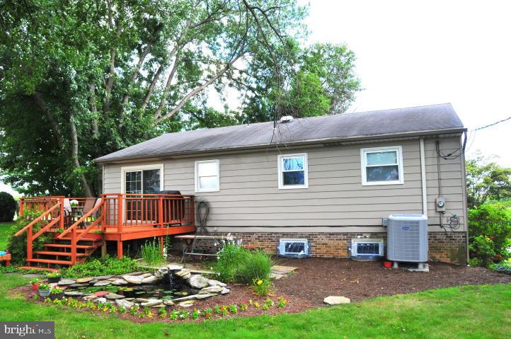 1737 Pioneer Road Lancaster, PA 17602 - Photo 28 of 33 Gallery Image 28