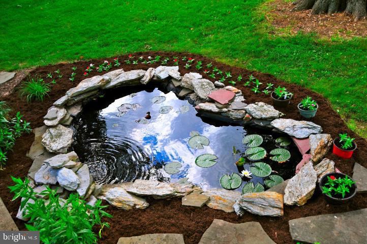1737 Pioneer Road Lancaster, PA 17602 - Photo 32 of 33 Gallery Image 32