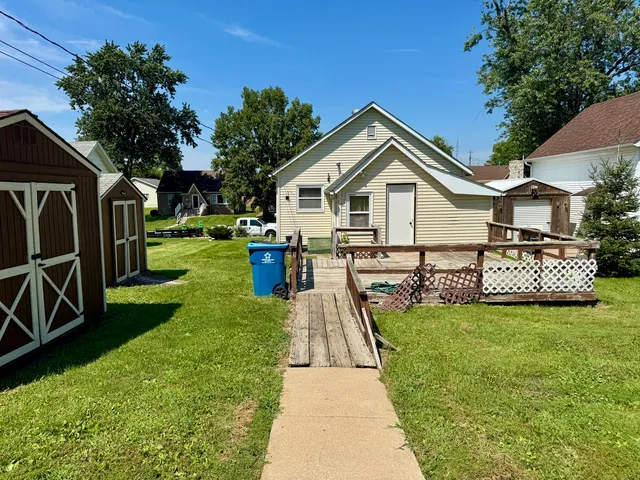 $49,500 | 221 East 1st Street, Spring Valley, IL 61362
