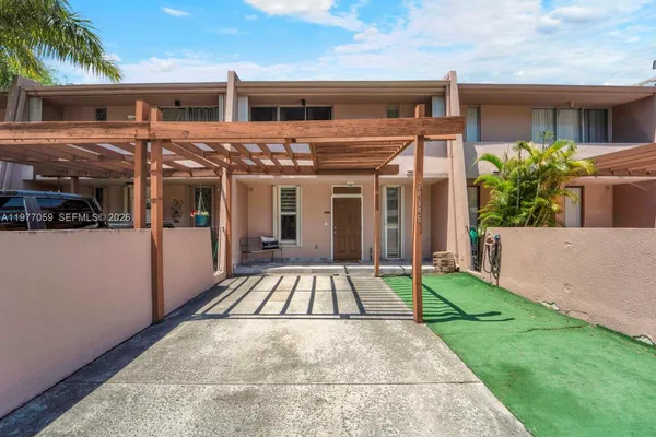 $2,950 | 14145 Kendale Lakes Circle, Miami, FL 33183