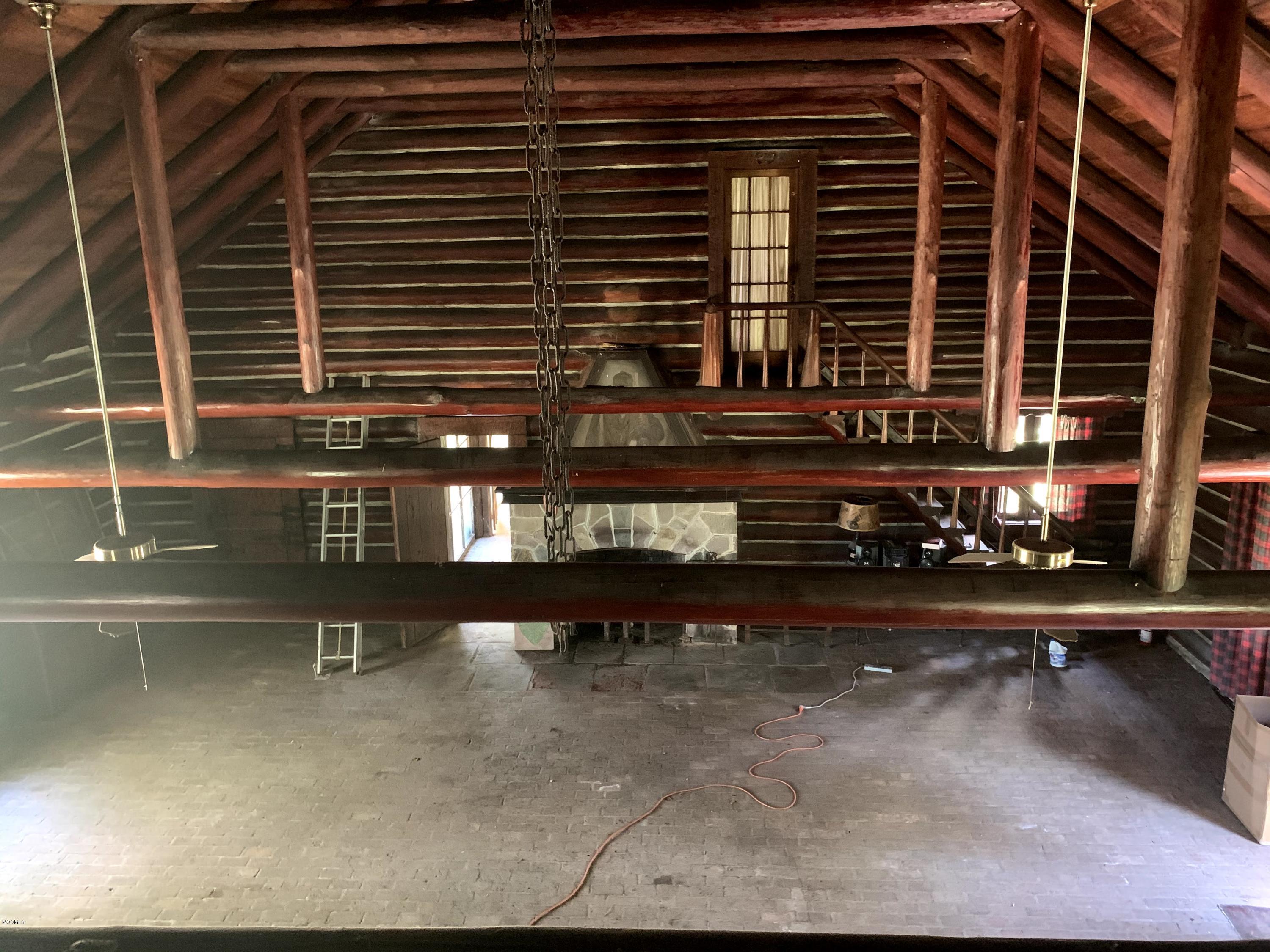 6670 Crump Road Kiln, MS 39556 - Photo 26 of 58 Lodge living room