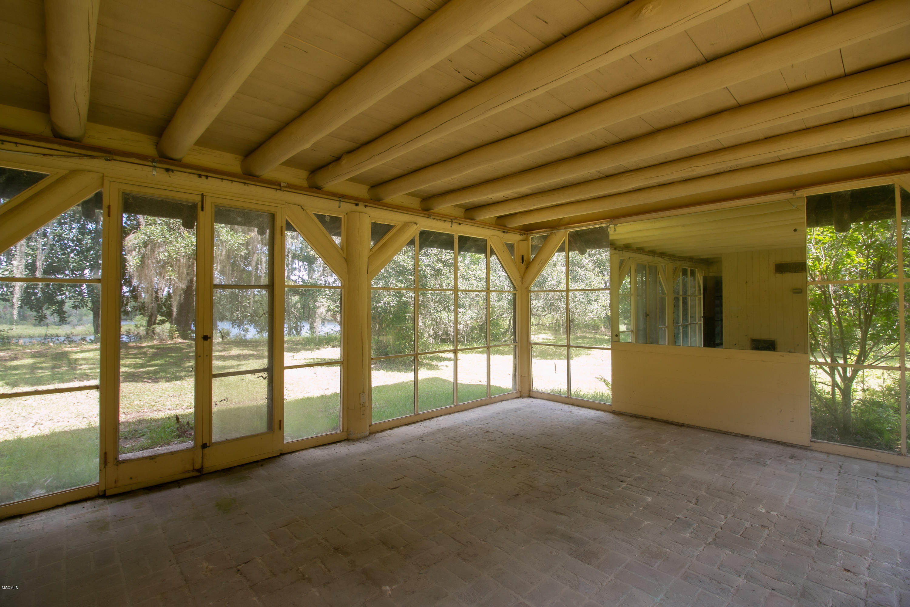 6670 Crump Road Kiln, MS 39556 - Photo 32 of 58 Lodge bonus room