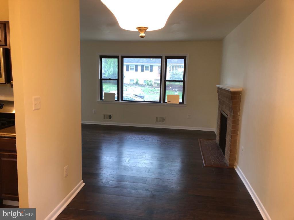 2904 Kingsway Road Fort Washington, MD 20744 - Photo 3 of 19 Gallery Image 3