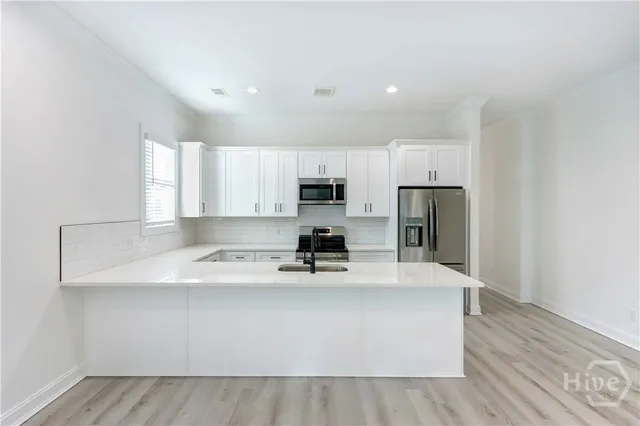 $2,650 | 222 West 39th Street, Savannah, GA 31401