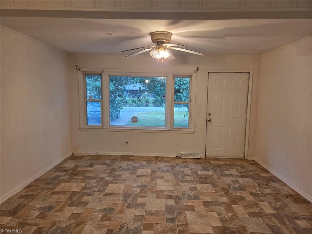 901 Hickory Chapel Road High Point, NC 27260 - Photo 3 of 17 Living Rm