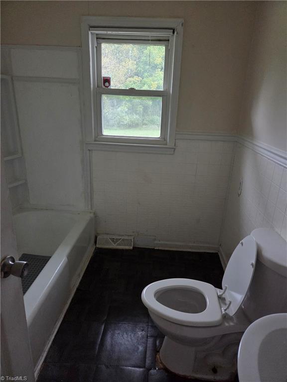 901 Hickory Chapel Road High Point, NC 27260 - Photo 10 of 17