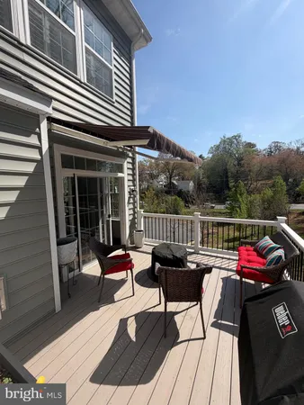 a house view with a outdoor space