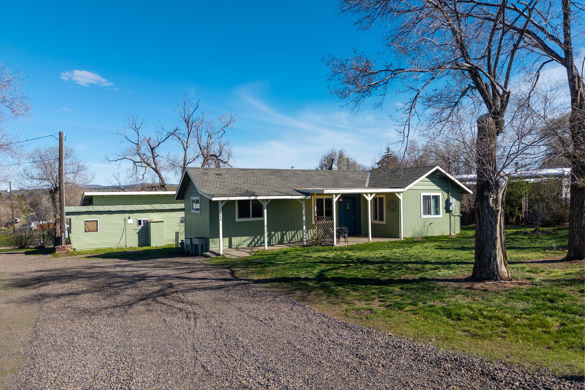 811 Southwest Madison Street Madras, OR 97741 - Photo 3 of 51