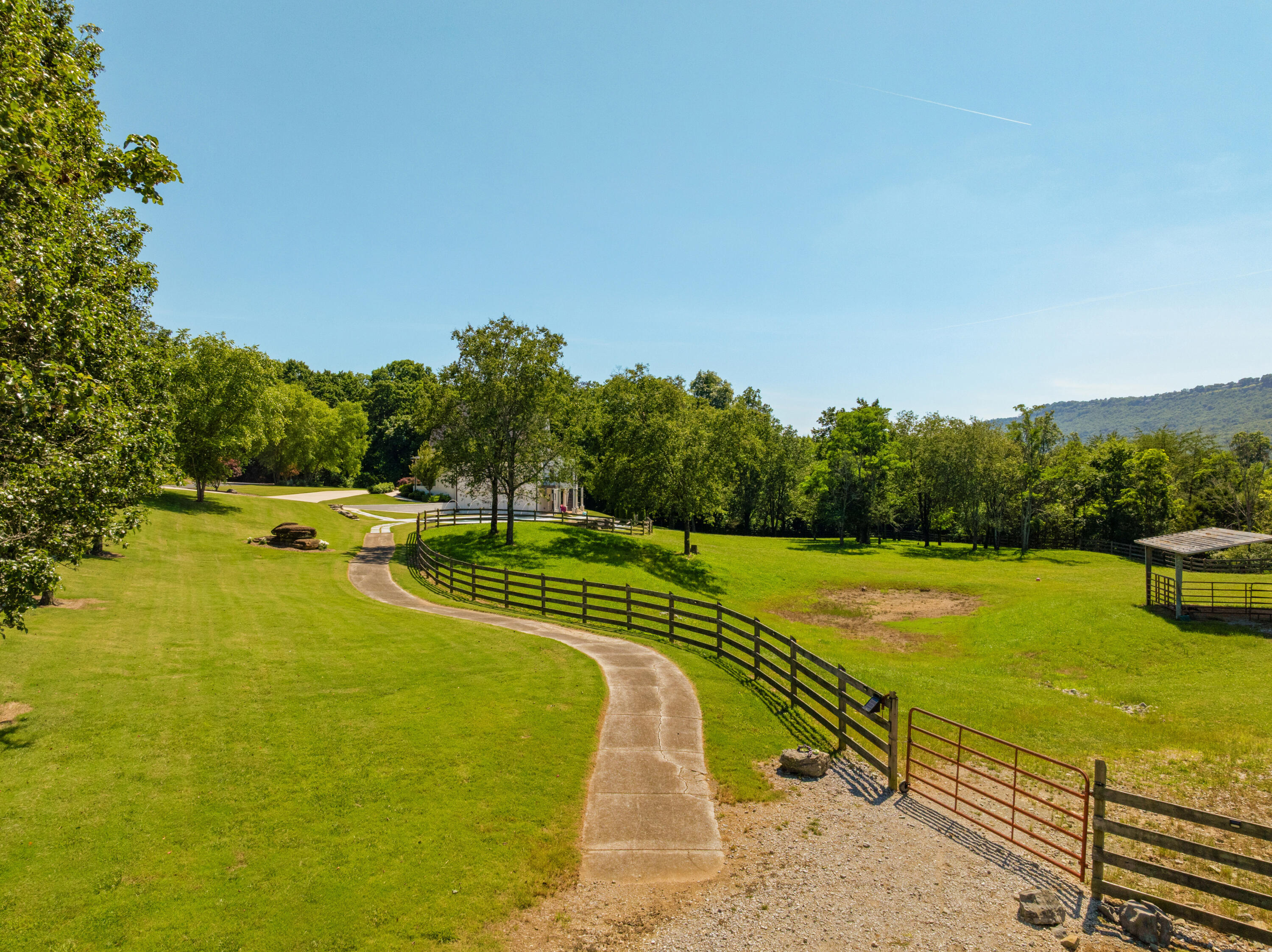 527 Reads Lake Road Chattanooga, TN 37415 - Photo 35 of 100 12 - 527 Reads Lake - Drone
