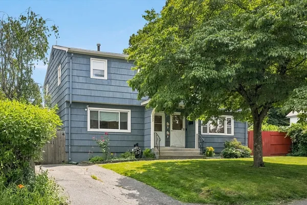 $469,900 | 633 East Merrimack Street, Unit 633, Lowell, MA 01852