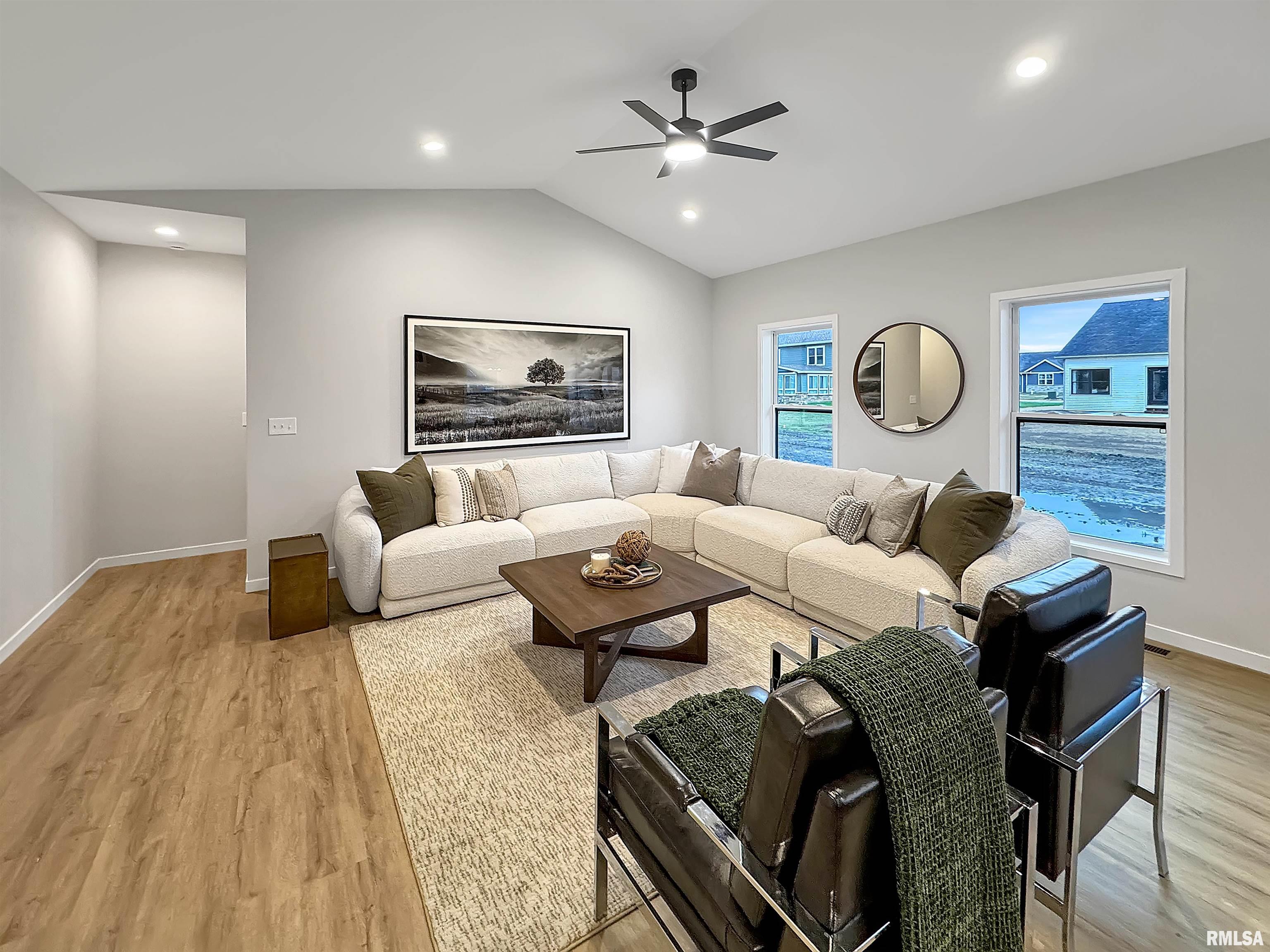 27 Neylon Street Mount Sterling, IL 62353 - Photo 7 of 23