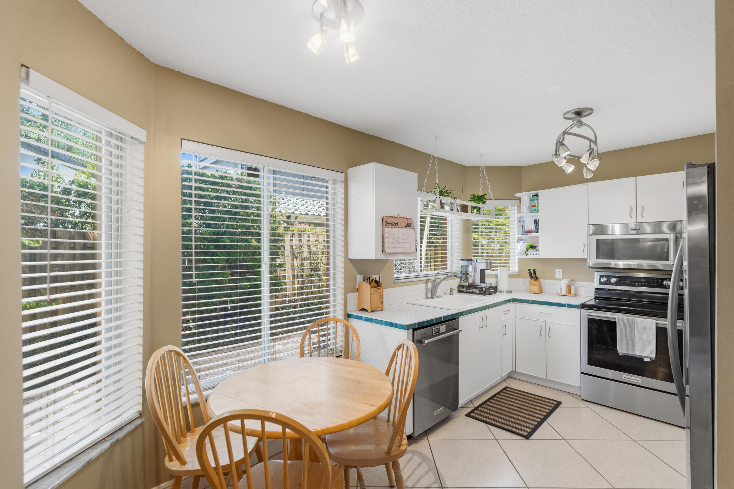 11248 Rhapsody Road Cooper City, FL 33026 - Photo 7 of 47 DSC04608