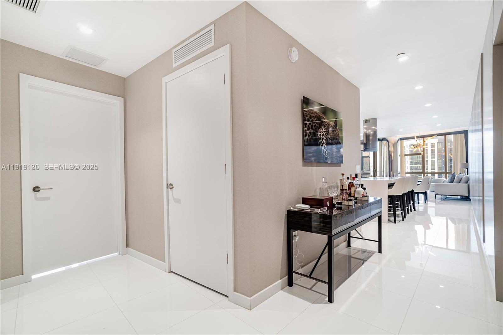 851 Northeast 1st Avenue, Unit 3511 Miami, FL 33132 - Photo 34 of 53 a living room with furniture