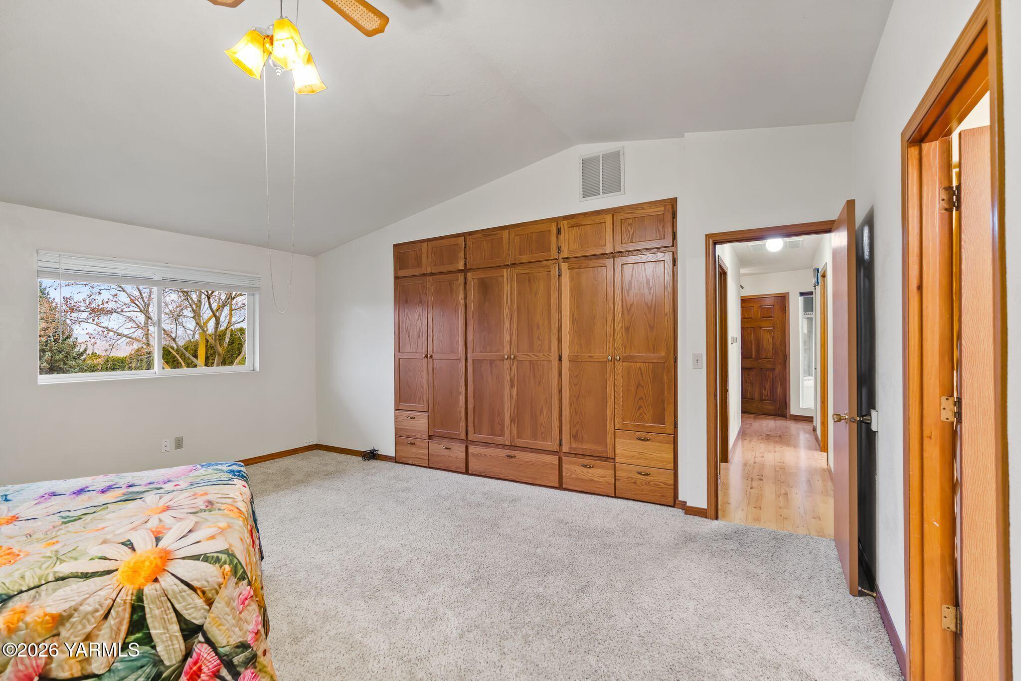 2550 East Selah Road Yakima, WA 98901 - Photo 15 of 52 2550 E Selah Rd-16