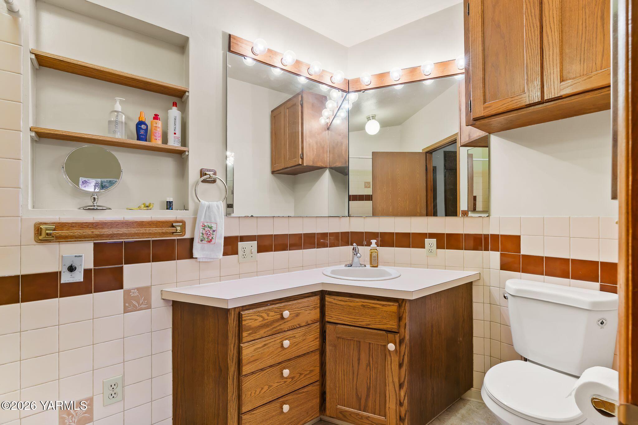 2550 East Selah Road Yakima, WA 98901 - Photo 17 of 52 2550 E Selah Rd-18