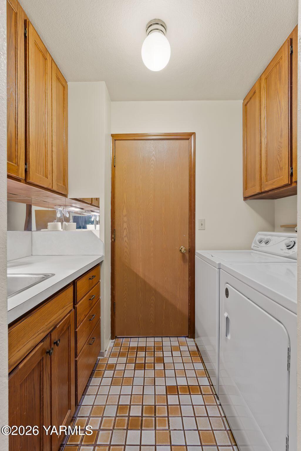 2550 East Selah Road Yakima, WA 98901 - Photo 19 of 52 2550 E Selah Rd-20