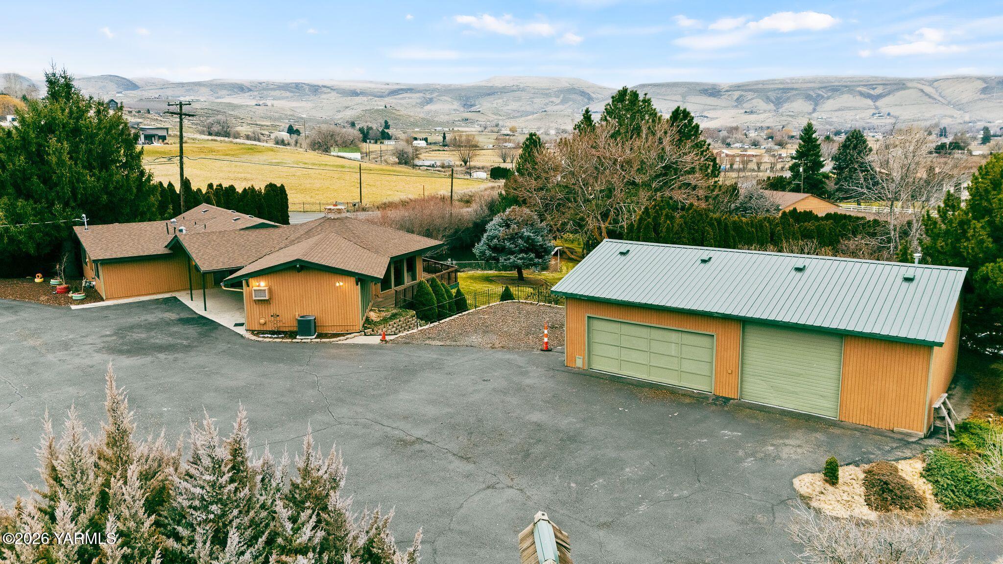 2550 East Selah Road Yakima, WA 98901 - Photo 2 of 52 2550 E Selah Rd Aerials-7