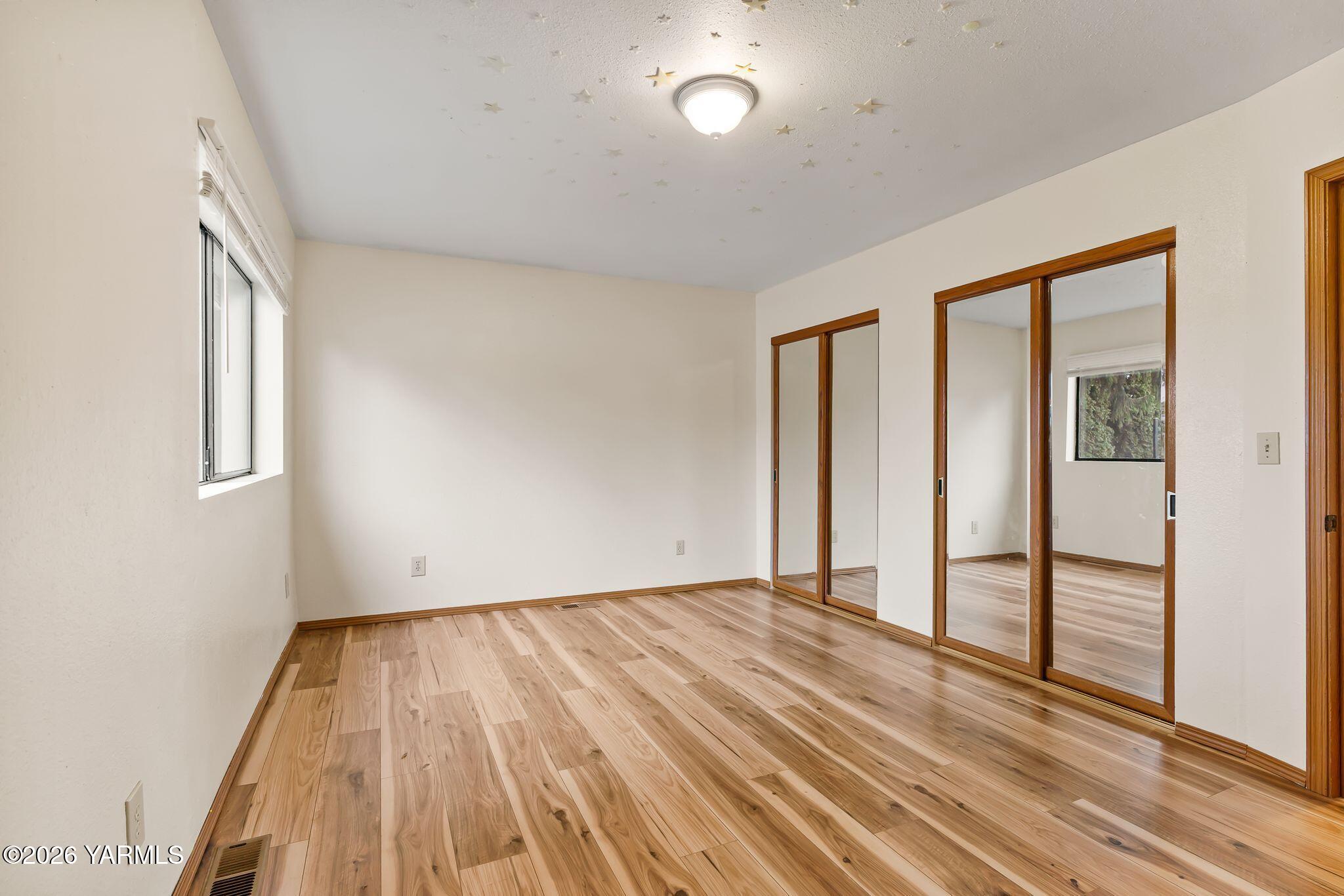 2550 East Selah Road Yakima, WA 98901 - Photo 21 of 52 2550 E Selah Rd-22