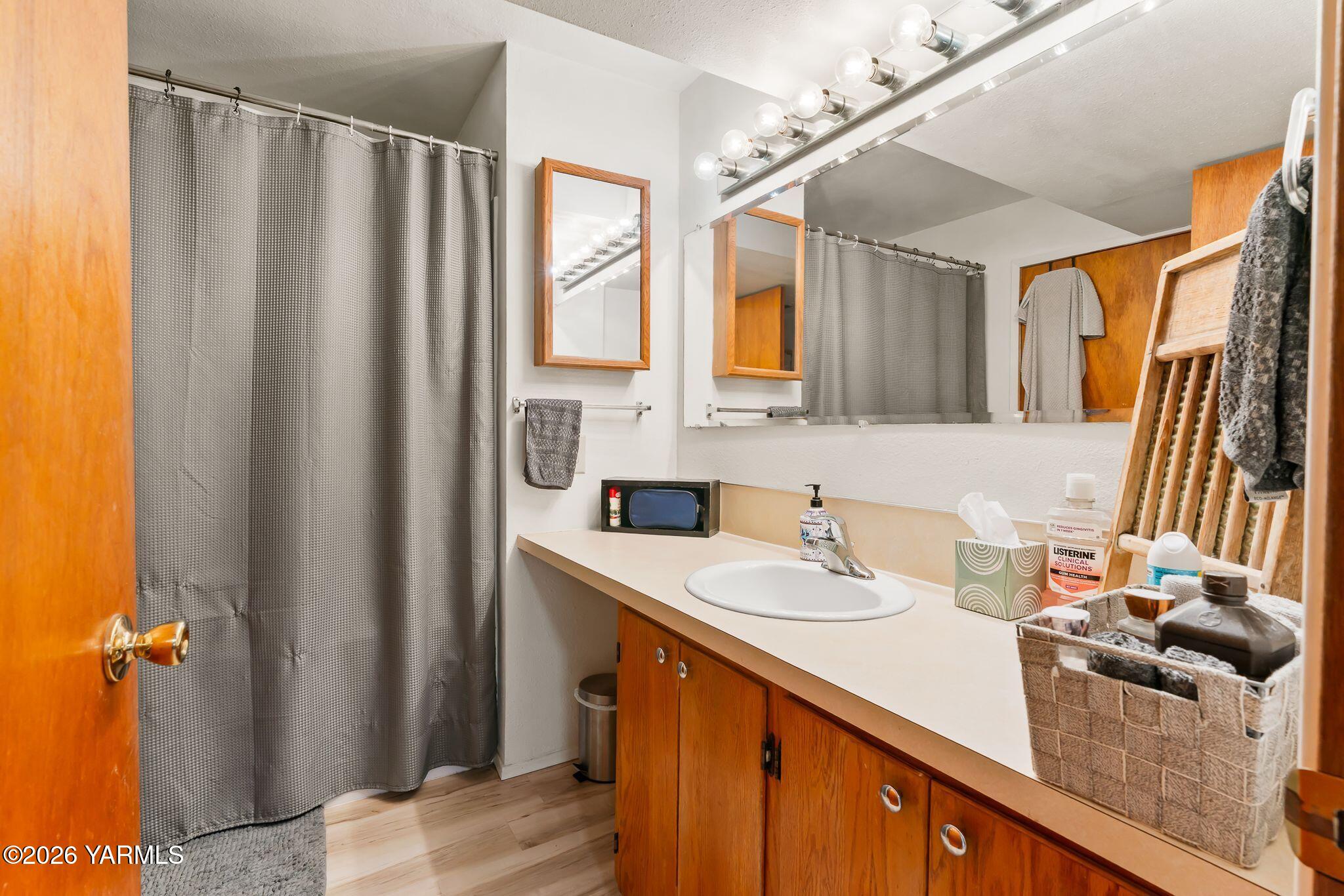 2550 East Selah Road Yakima, WA 98901 - Photo 30 of 52 2550 E Selah Rd-31