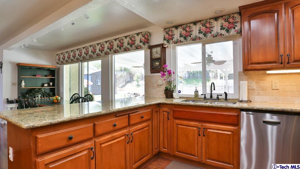 5404 College Avenue Riverside, CA 92505 - Photo 4 of 9 Additional Photo