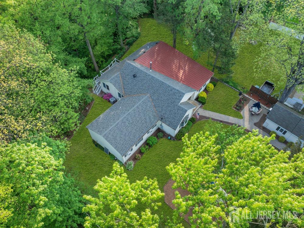 74 Ravine Drive Matawan, NJ 07747 - Photo 2 of 69 Gallery Image 2