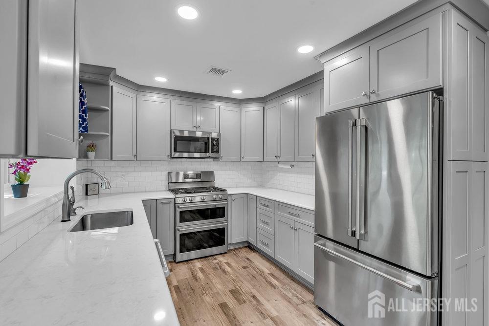 74 Ravine Drive Matawan, NJ 07747 - Photo 24 of 69 Gallery Image 24