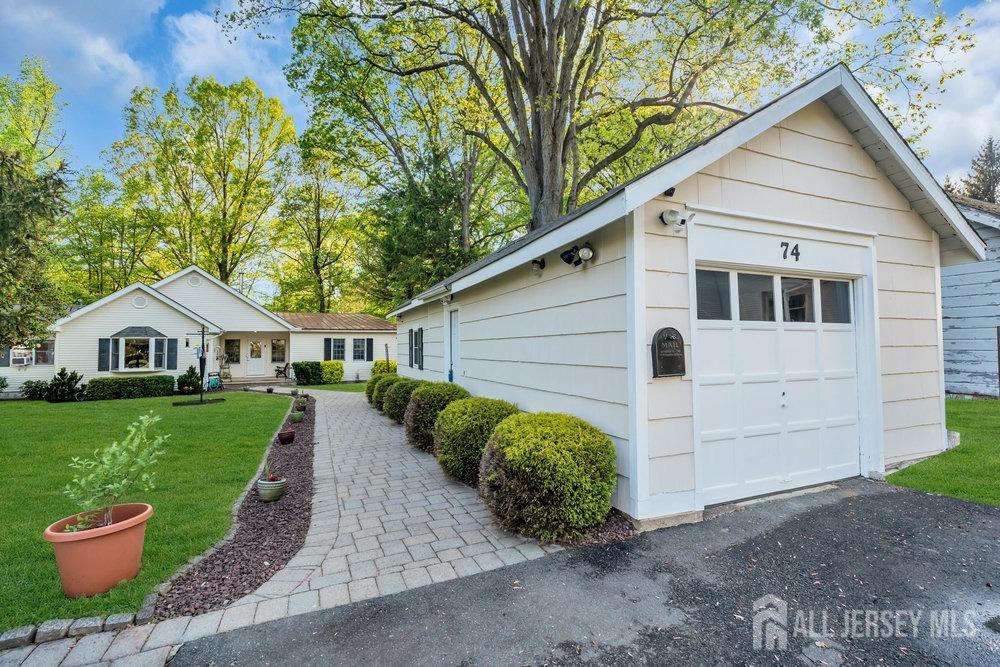 74 Ravine Drive Matawan, NJ 07747 - Photo 3 of 69 Gallery Image 3
