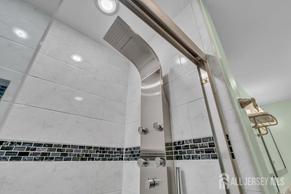 74 Ravine Drive Matawan, NJ 07747 - Photo 34 of 69 Gallery Image 34