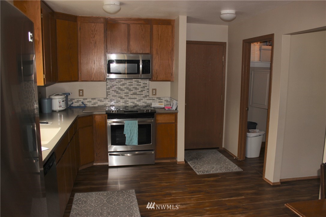 7704 195th Avenue Southwest Rochester, WA 98579 - Photo 12 of 25